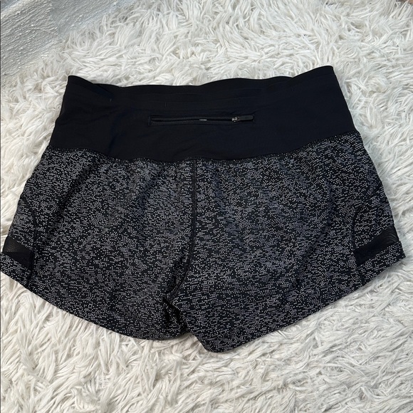 Lululemon Pace Perfect Short (3") Soundwave White Black / Black - Picture 3 of 5